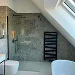 Vakantiehuis Architect's House With Nature View *
