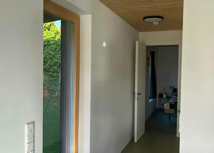 Dom wakacyjny Architect's House With Nature View